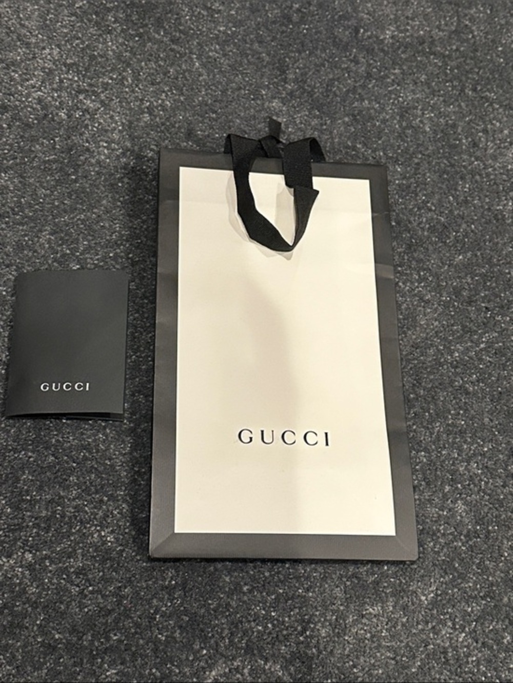 Gucci Shopping Bag with Ribbon Handles card receipt holder Black and White Logo